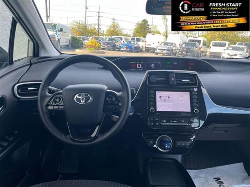 Used 2020 Toyota Prius Prime LE image 29
