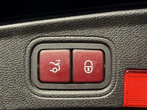 Used 2019 Mercedes-Benz C 300 C 300 w/ Premium Package image 12