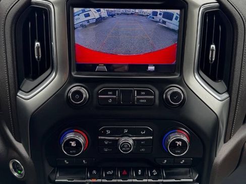 Used 2021 Chevrolet Silverado 1500 LT AWD/4WD image 11