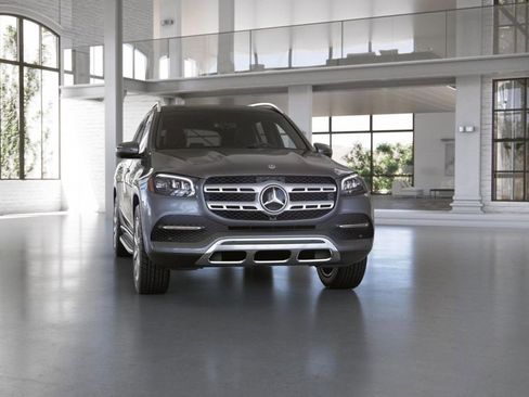 Used 2023 Mercedes-Benz GLS 450 4MATIC image 9