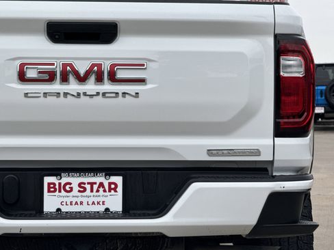 Used 2024 GMC Canyon Elevation image 12