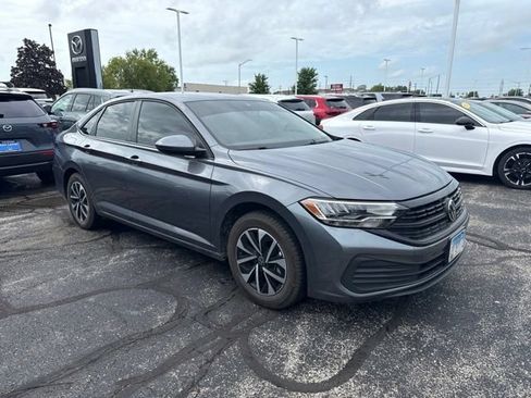 Used 2024 Volkswagen Jetta S FWD image 2