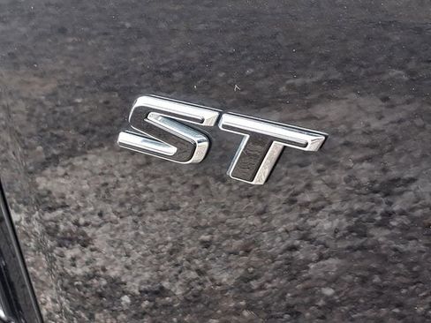Certified 2025 Buick Enclave Sport Touring FWD image 29