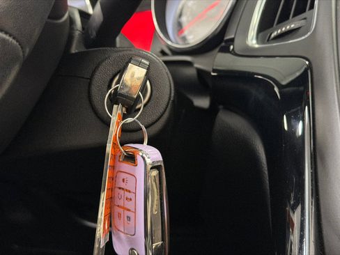 Used 2016 Buick Cascada Premium image 29