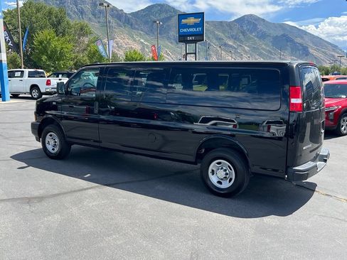 Used 2025 Chevrolet Express 3500 LS RWD image 12