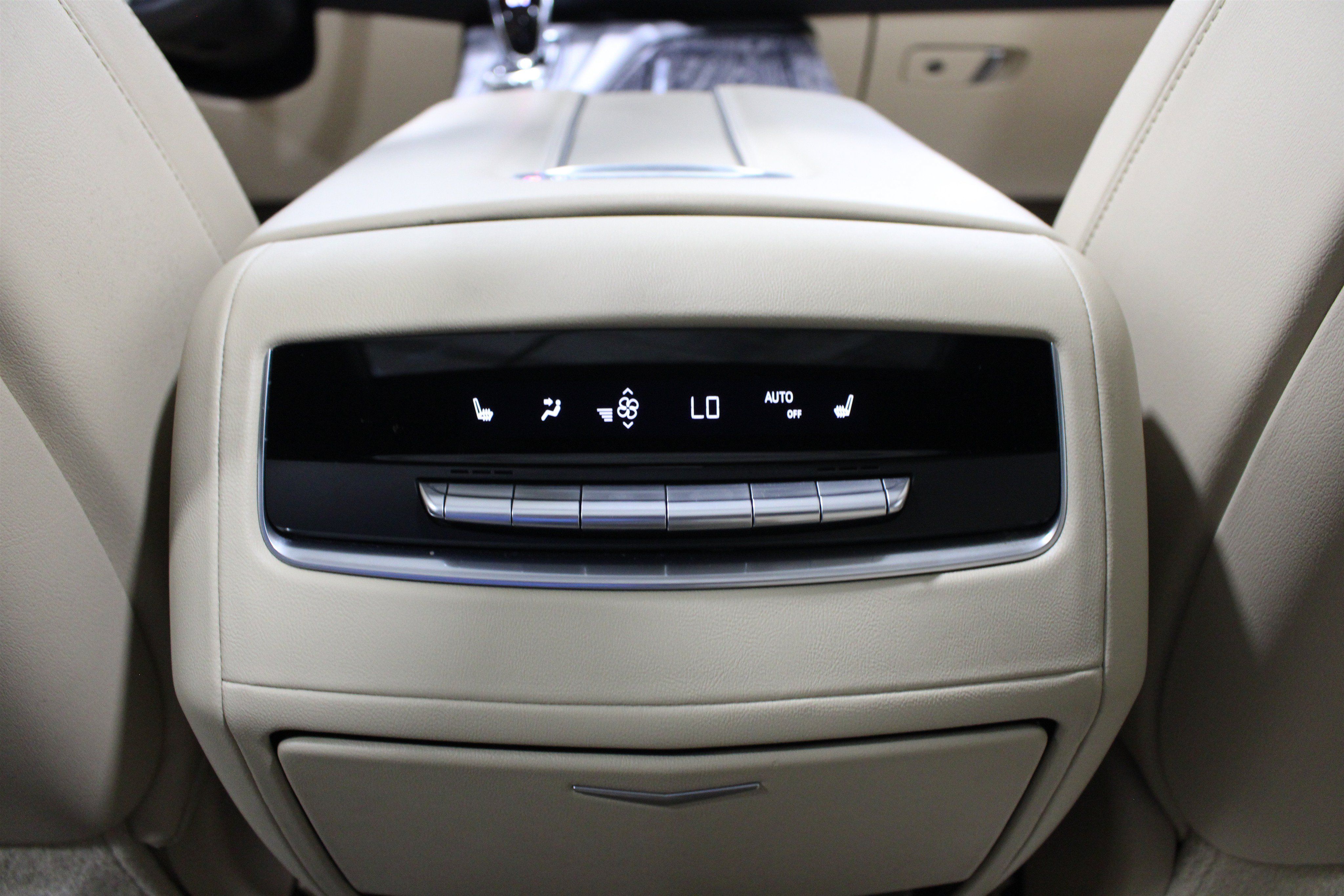 Used 2021 Cadillac Escalade Premium Luxury w/ Driver Assist Tech Package AWD/4WD image 23
