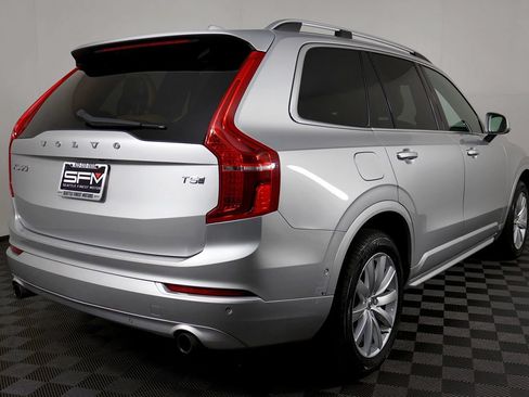 Used 2018 Volvo XC90 T5 Momentum w/ Convenience Package AWD/4WD image 9