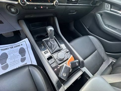 Used 2019 MAZDA MAZDA3 Sedan FWD image 19