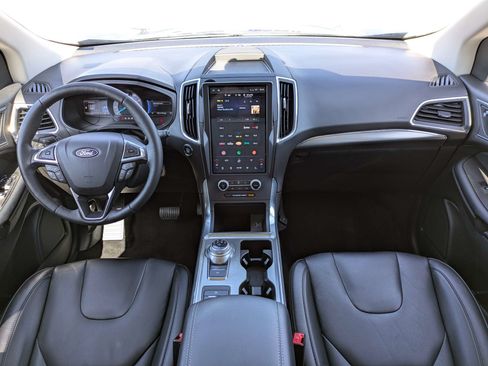 Used 2022 Ford Edge Titanium AWD/4WD image 19