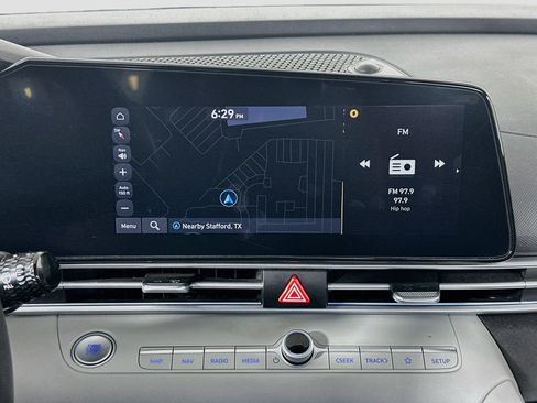 Used 2025 Hyundai Elantra Limited FWD image 22