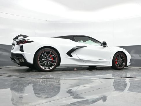 Used 2023 Chevrolet Corvette Stingray Premium Conv w/ Z51 Performance Package RWD image 43