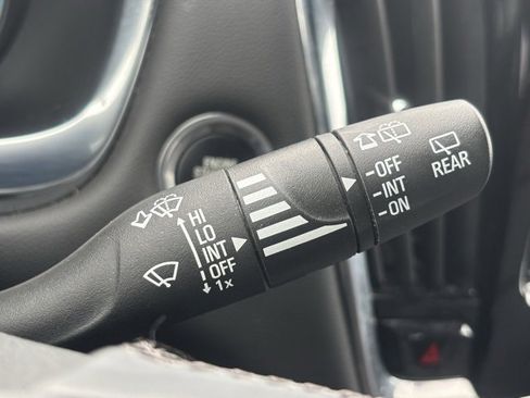 Used 2023 Chevrolet Traverse LT w/ LT Premium Package image 21