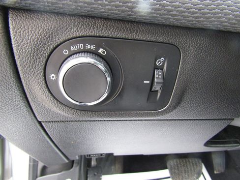 Used 2019 Chevrolet Cruze LS image 27