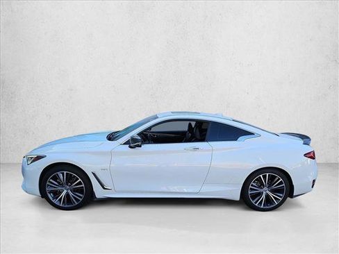 Used 2018 INFINITI Q60 2.0t w/ Moonroof Package RWD image 9
