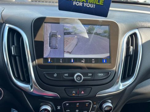 Used 2024 Chevrolet Equinox LT AWD/4WD image 36