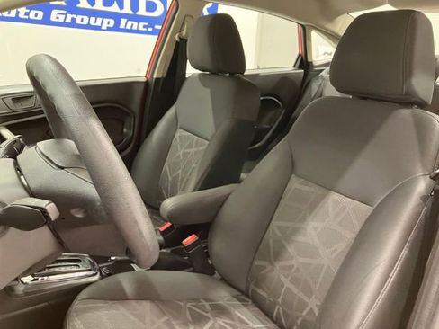 Used 2013 Ford Fiesta SE FWD image 43