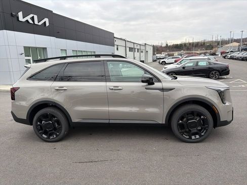 New 2026 Kia Sorento EX image 2