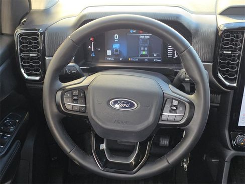 Used 2024 Ford Ranger XLT w/ Technology Package image 24