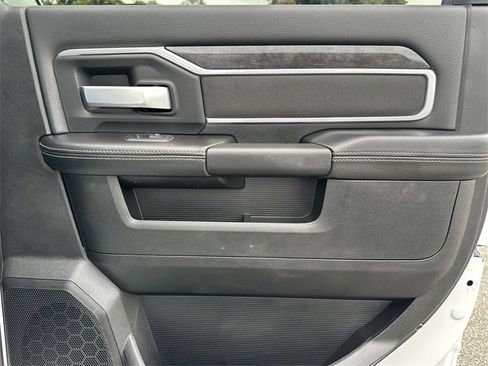 Used 2024 RAM 3500 Big Horn image 16