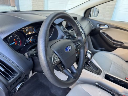 Used 2016 Ford Focus SE image 13
