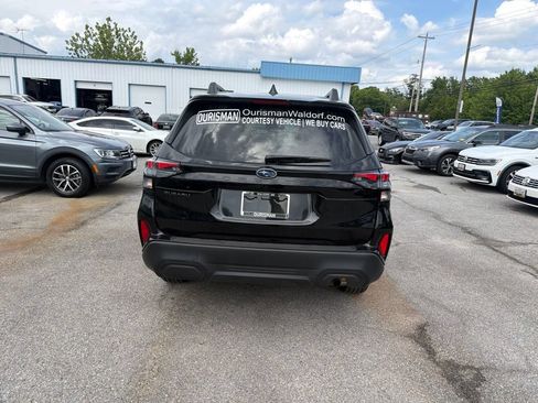Used 2026 Subaru Forester Premium AWD/4WD image 5