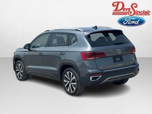 Used 2023 Volkswagen Taos SE FWD image 9