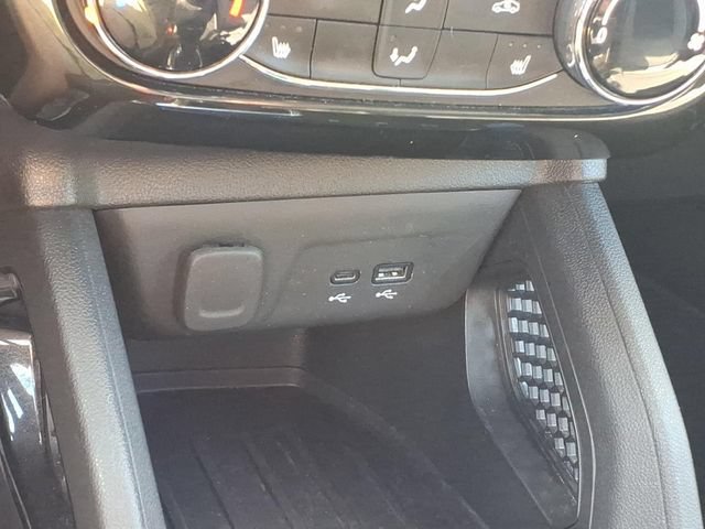 Certified 2024 Chevrolet TrailBlazer LT w/ LT Cold Weather Package AWD/4WD image 19