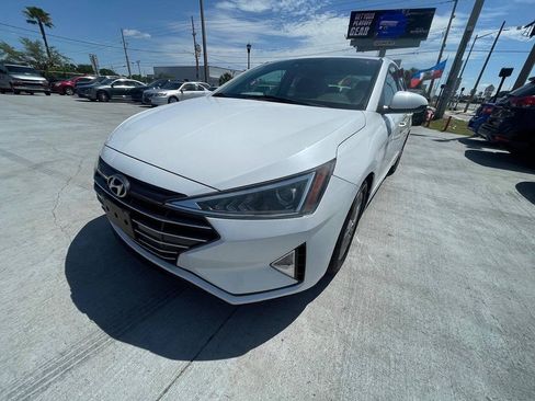 Used 2019 Hyundai Elantra SEL w/ Cargo Package FWD image 4