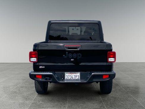 Used 2023 Jeep Gladiator Sport AWD/4WD image 4