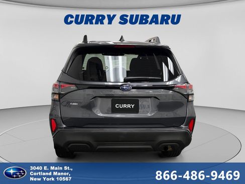 Used 2025 Subaru Forester Premium AWD/4WD image 4