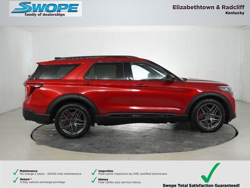 Certified 2025 Ford Explorer ST image 2