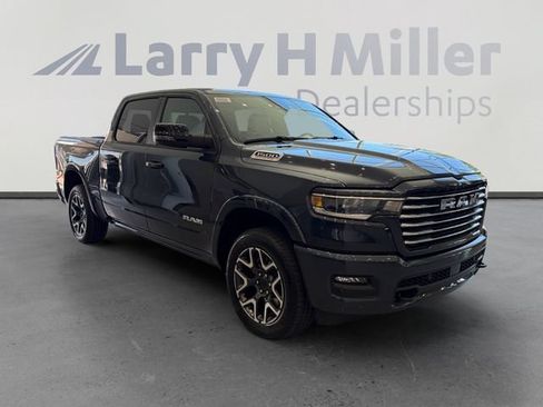 New 2026 RAM 1500 Laramie AWD/4WD image 7