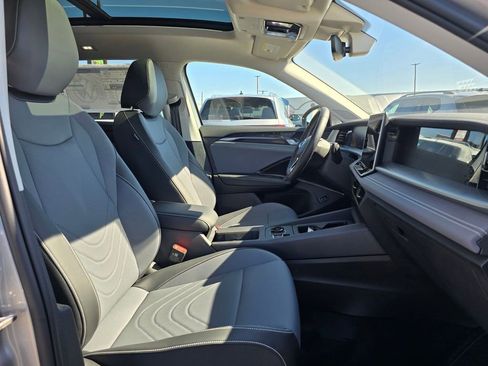 New 2026 Volkswagen Tiguan SE AWD/4WD image 10