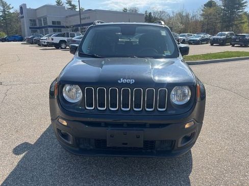 Used 2017 Jeep Renegade Latitude w/ Popular Equipment Group AWD/4WD image 8