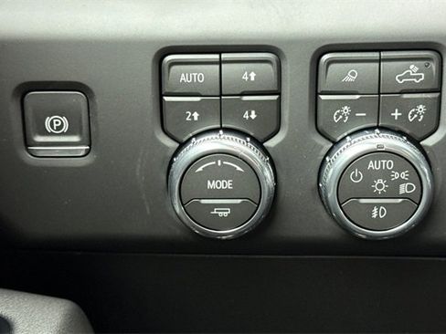 New 2026 GMC Sierra 1500 AT4 w/ AT4 Premium Package image 31