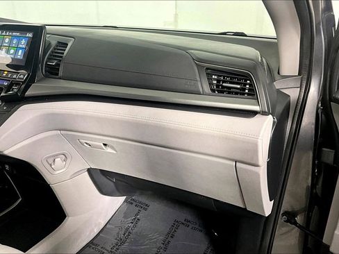 Used 2019 Honda Odyssey EX-L image 16