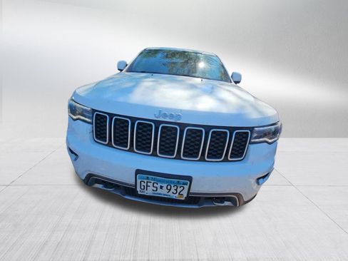 Used 2018 Jeep Grand Cherokee Limited AWD/4WD image 2