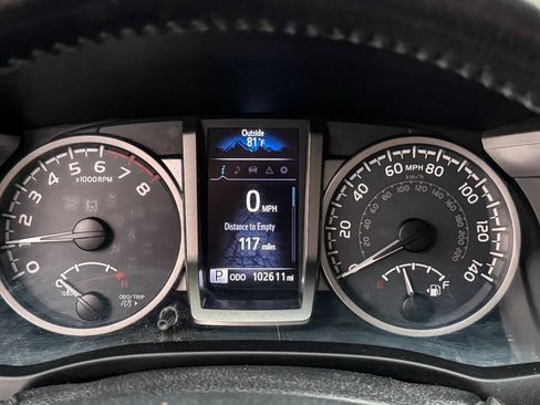 Used 2016 Toyota Tacoma SR5 w/ Towing Package AWD/4WD image 22