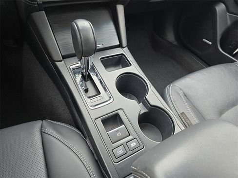 Used 2018 Subaru Outback 2.5i Limited w/ Popular Package #2 image 24