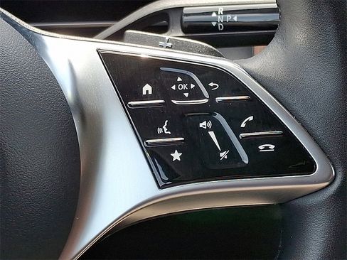 Used 2024 Mercedes-Benz GLC 300 4MATIC image 20