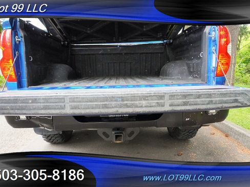 Used 2016 Toyota Tundra SR5 w/ TRD Off Road Package AWD/4WD image 17