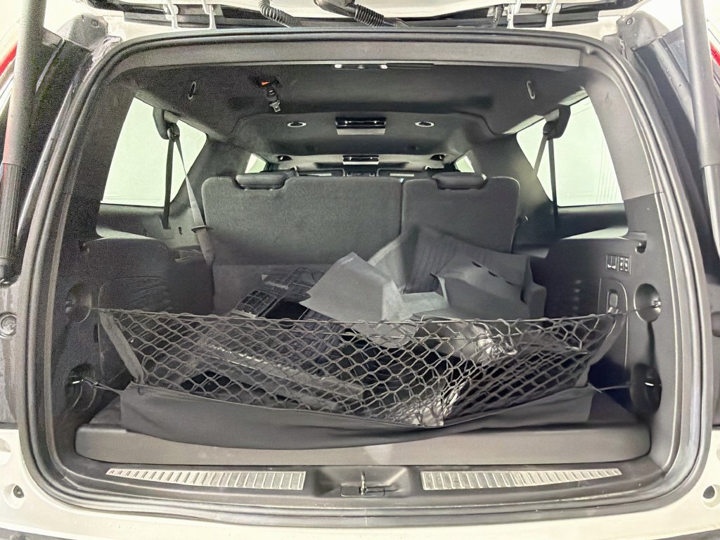 Used 2019 Cadillac Escalade ESV Platinum AWD/4WD image 29