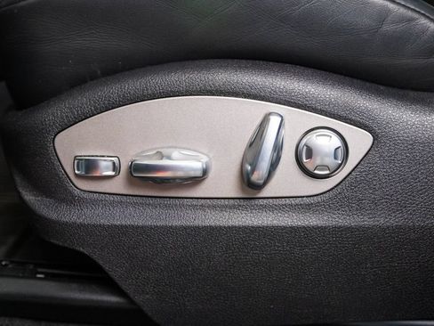 Certified 2026 Porsche Macan AWD/4WD image 21