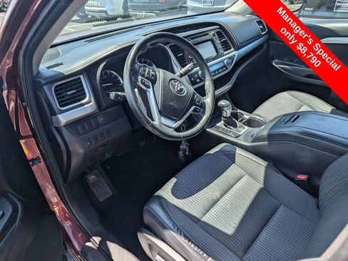 Used 2015 Toyota Highlander Plus AWD/4WD image 12