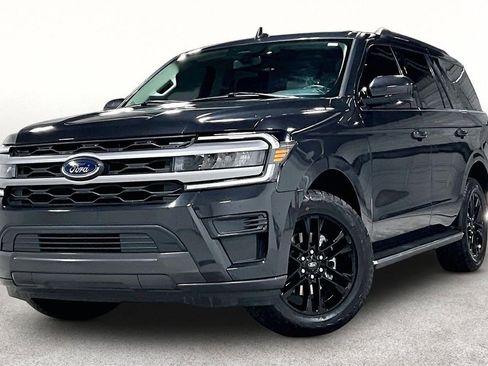 Used 2022 Ford Expedition XLT RWD image 14