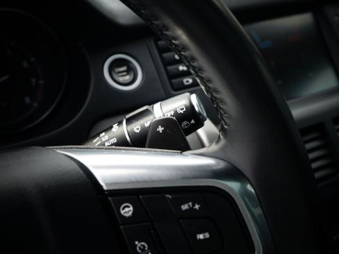 Used 2019 Land Rover Discovery Sport HSE image 27