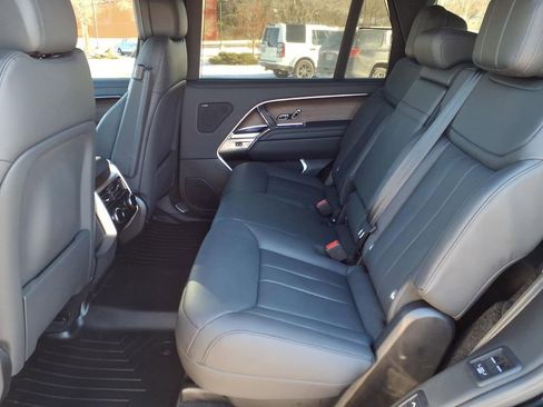 Certified 2023 Land Rover Range Rover Long Wheelbase SE image 8