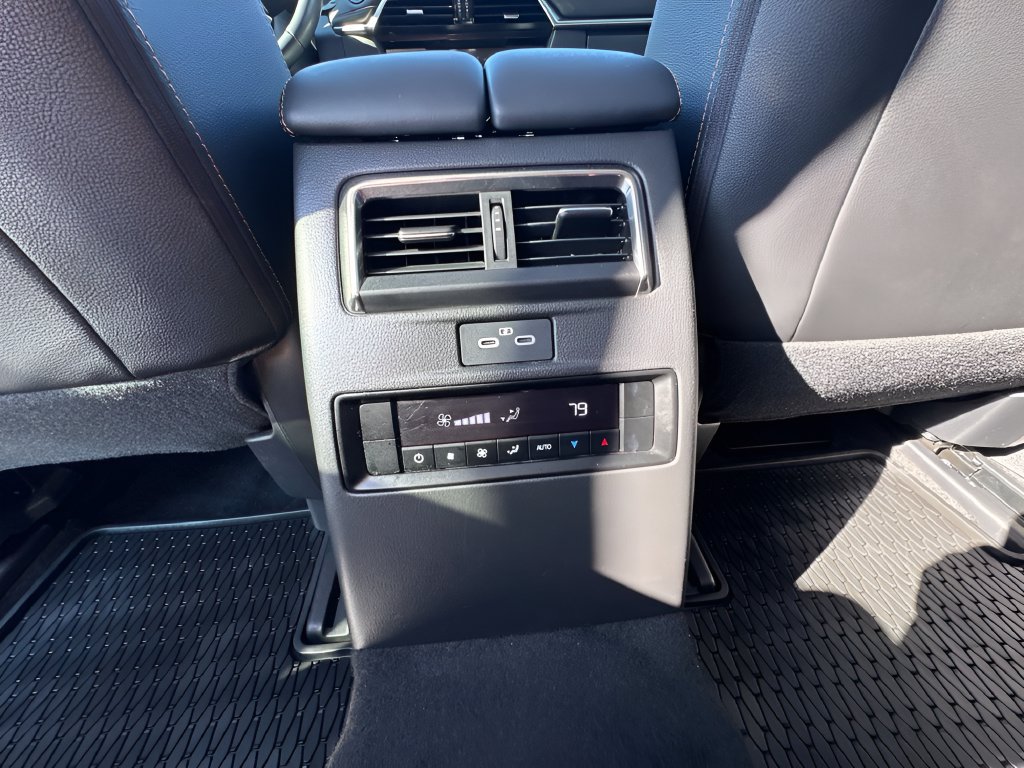 Used 2024 MAZDA CX-90 3.3 Turbo w/ Preferred Package AWD/4WD image 13