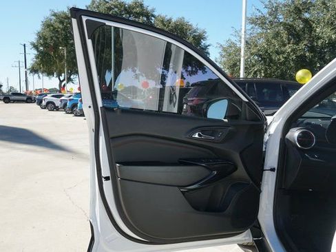 New 2026 Chevrolet Trax RS w/ Driver Confidence Package image 14