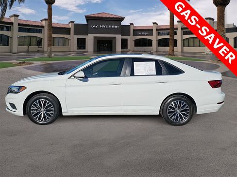 Used 2021 Volkswagen Jetta SE image 5